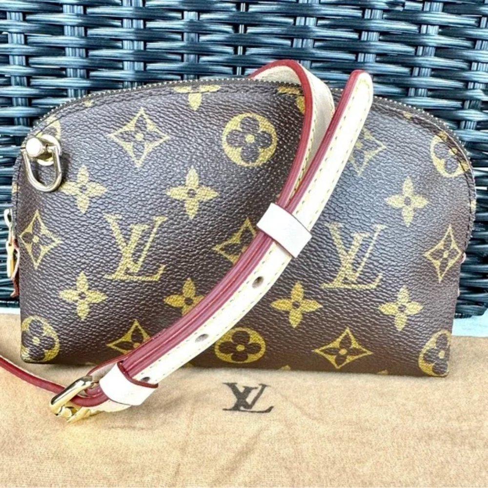 ⭐Louis Vuitton Monogram print pouch PM crossbody bag with vachetta leather strap